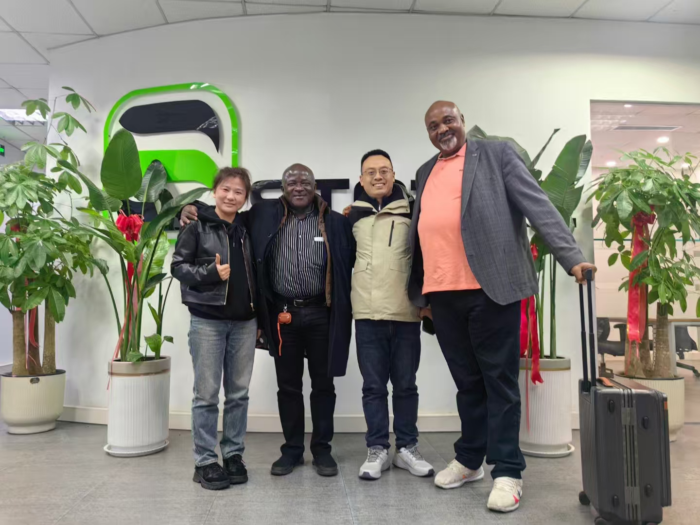 American Customers Visit SDBM Storike Factory, Strengthening Global Cooperation！